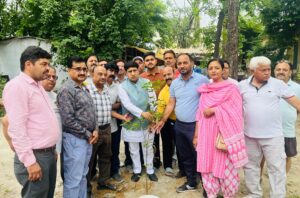 रूड़की में विश्व पर्यावरण दिवस पर कैबिनेट मंत्री प्रदीप बत्रा ने दिया पर्यावरण संरक्षण का संदेश