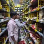 नवरात्रि को लेकर खाद्य विभाग की कार्रवाई, कुट्टू आटा और सेंधा नमक के नमूने लिए